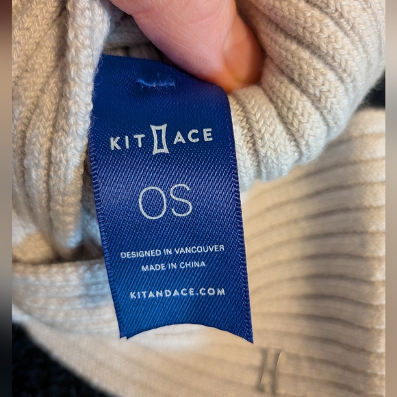 Like New Kit & Ace Merino Wool Ear Warmer - Picture 2 of 3